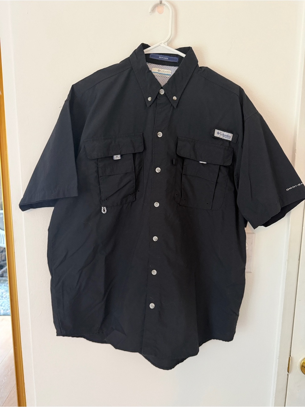 Columbia Men’s Black Short Sleeve Fishing Shirt